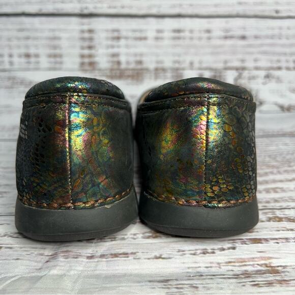 Alegria Petal Thrones Ballet Flats Size 8.5 Multicolor Oil Slick Snake Print - Picture 4 of 12